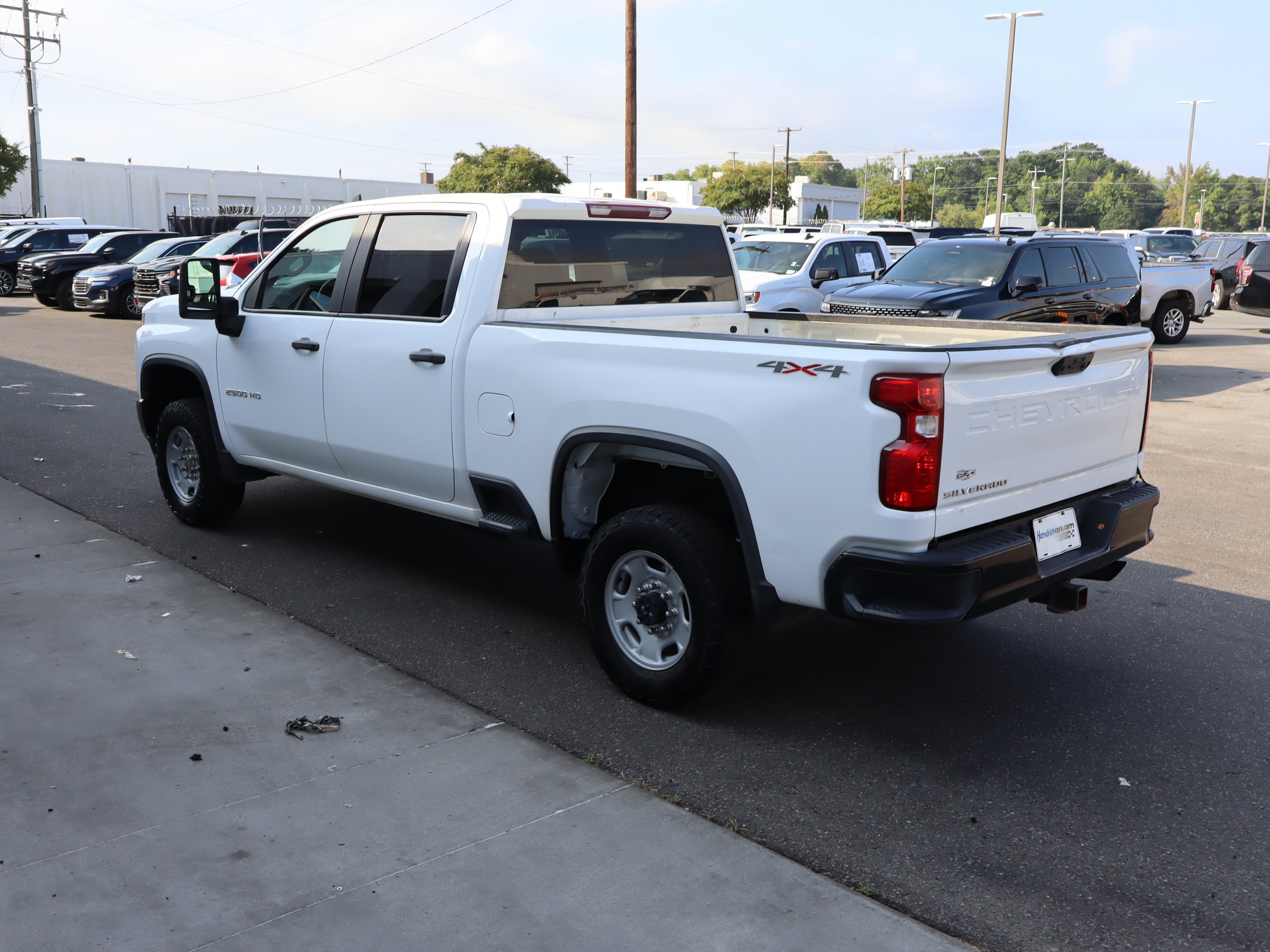 Used 2022 Chevrolet Silverado 2500 Custom w/ Custom Value Package AWD/4WD image 9
