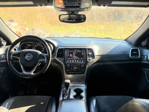 Used 2018 Jeep Grand Cherokee Altitude image 10