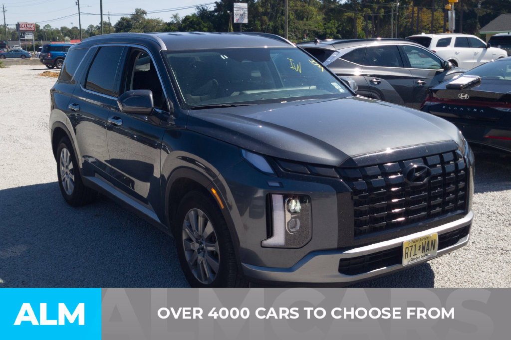 Used 2025 Hyundai Palisade SEL FWD image 2