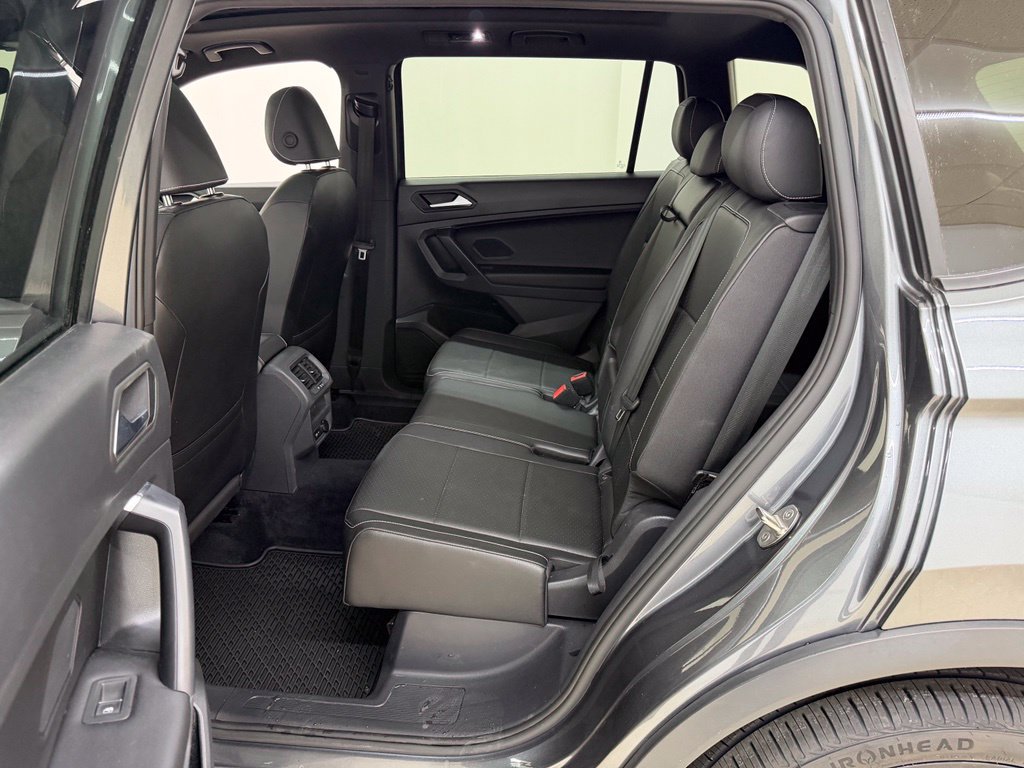 Used 2021 Volkswagen Tiguan SE R-Line FWD image 19