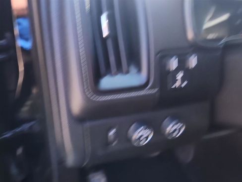 Used 2018 GMC Canyon Denali image 13