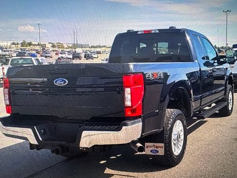Used 2022 Ford F350 XLT AWD/4WD image 3
