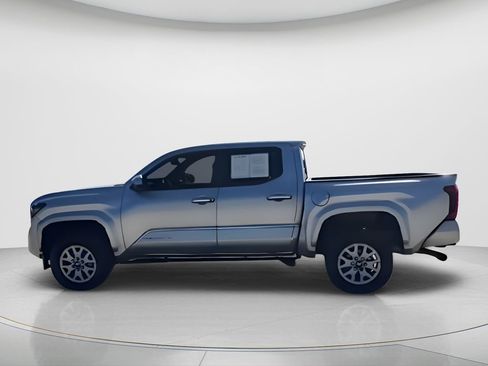 Used 2024 Toyota Tacoma SR5 image 9