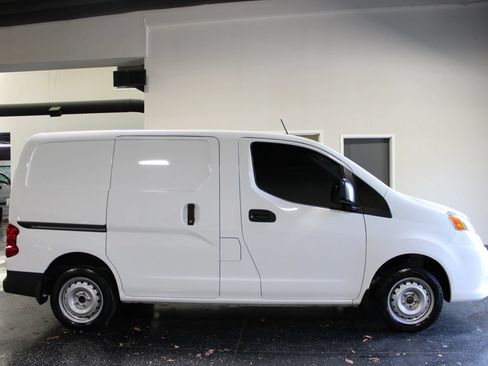 Used 2020 Nissan NV200 S FWD image 2