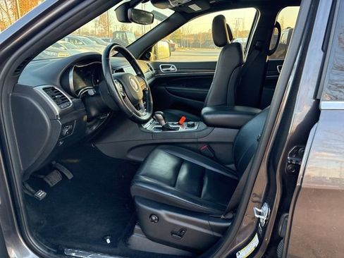 Used 2021 Jeep Grand Cherokee Limited image 17
