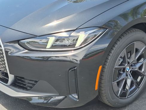 New 2026 BMW i4 eDrive40 w/ Parking Assistance Package RWD image 6