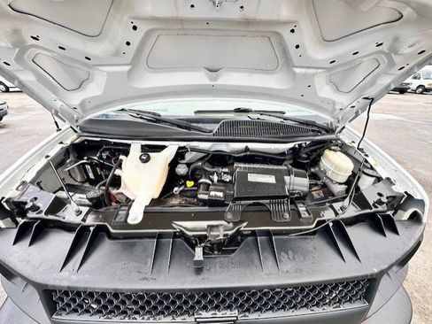 Used 2016 Chevrolet Express 2500 image 22