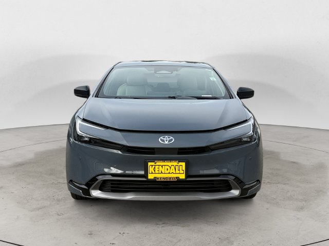Used 2026 Toyota Prius XLE AWD/4WD image 2