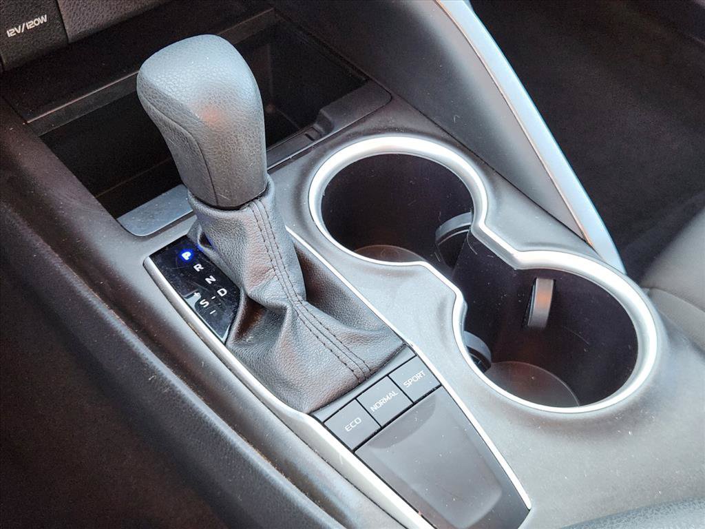 Certified 2024 Toyota Camry LE FWD image 25