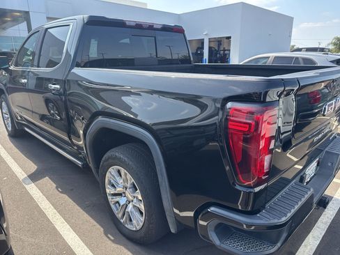 Used 2022 GMC Sierra 1500 Denali w/ Technology Package AWD/4WD image 5