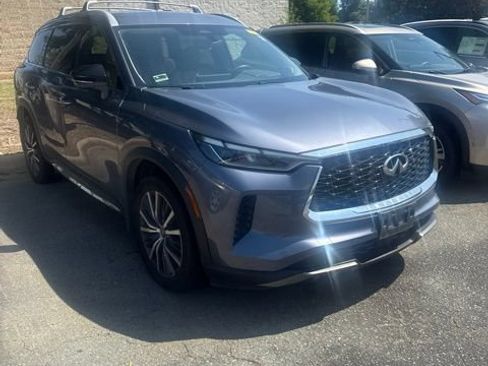 Certified 2023 INFINITI QX60 Sensory w/ Vision Package AWD/4WD image 3