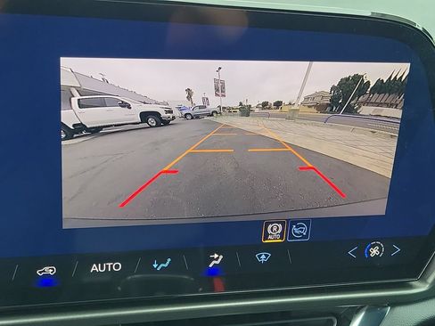 Used 2026 Chevrolet Equinox EV LT FWD image 10