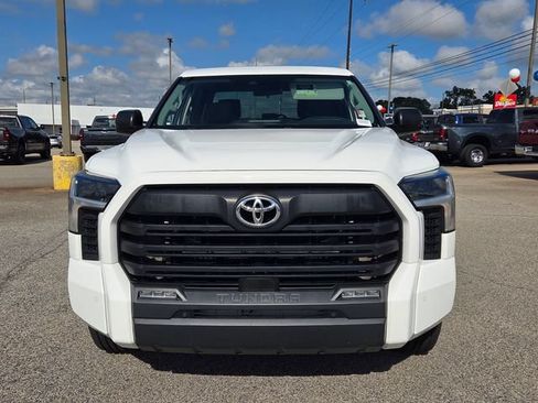 Used 2024 Toyota Tundra SR5 w/ SR5 Convenience Package RWD image 2