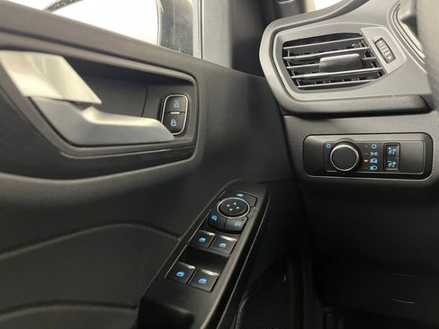 Used 2025 Ford Escape ST-Line image 25