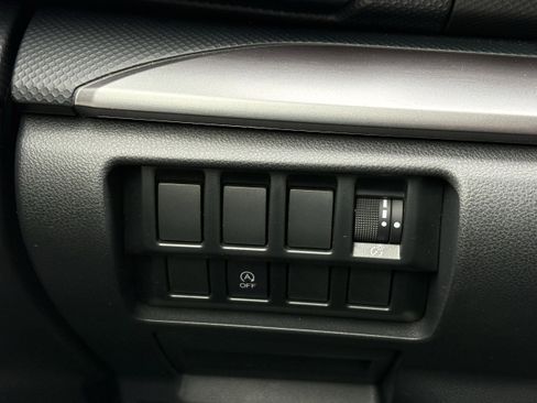 Used 2020 Subaru Forester Premium image 17