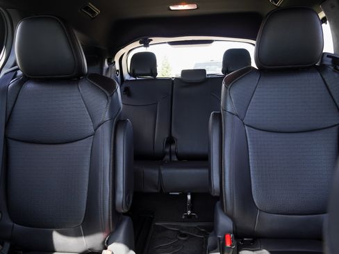New 2026 Toyota Sienna XLE Woodland Edition AWD/4WD image 24