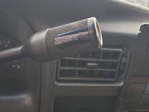 Used 2001 Ford Excursion XLT image 24