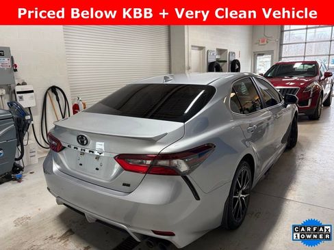 Used 2024 Toyota Camry SE image 7