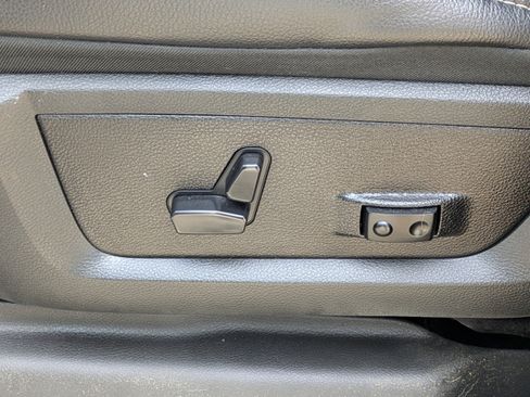 Used 2024 RAM 2500 Laramie w/ Safety Group AWD/4WD image 19