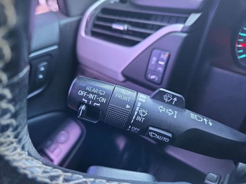 Used 2019 GMC Yukon SLT image 26