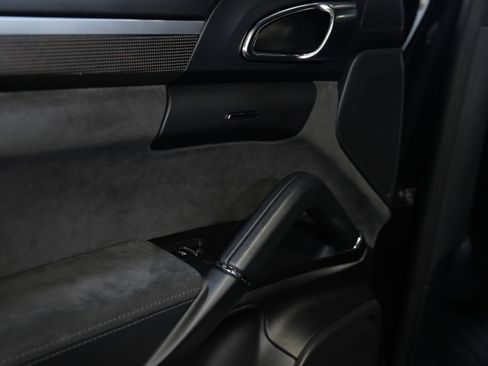 Used 2016 Porsche Cayenne GTS image 26