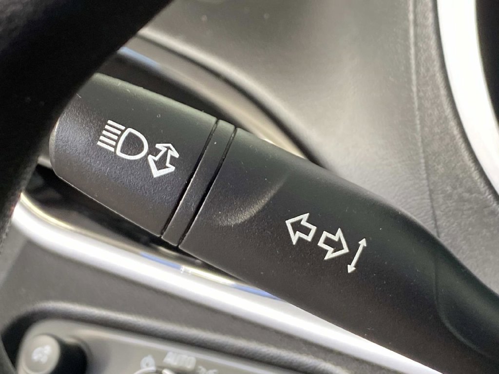 Used 2018 Chevrolet Volt LT FWD image 18