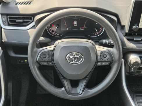 Used 2025 Toyota RAV4 XLE FWD image 14