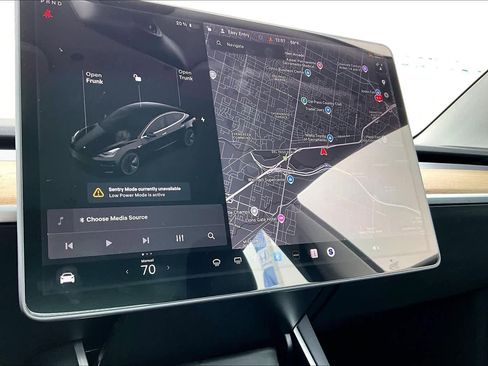 Used 2020 Tesla Model 3 Standard Range Plus image 33