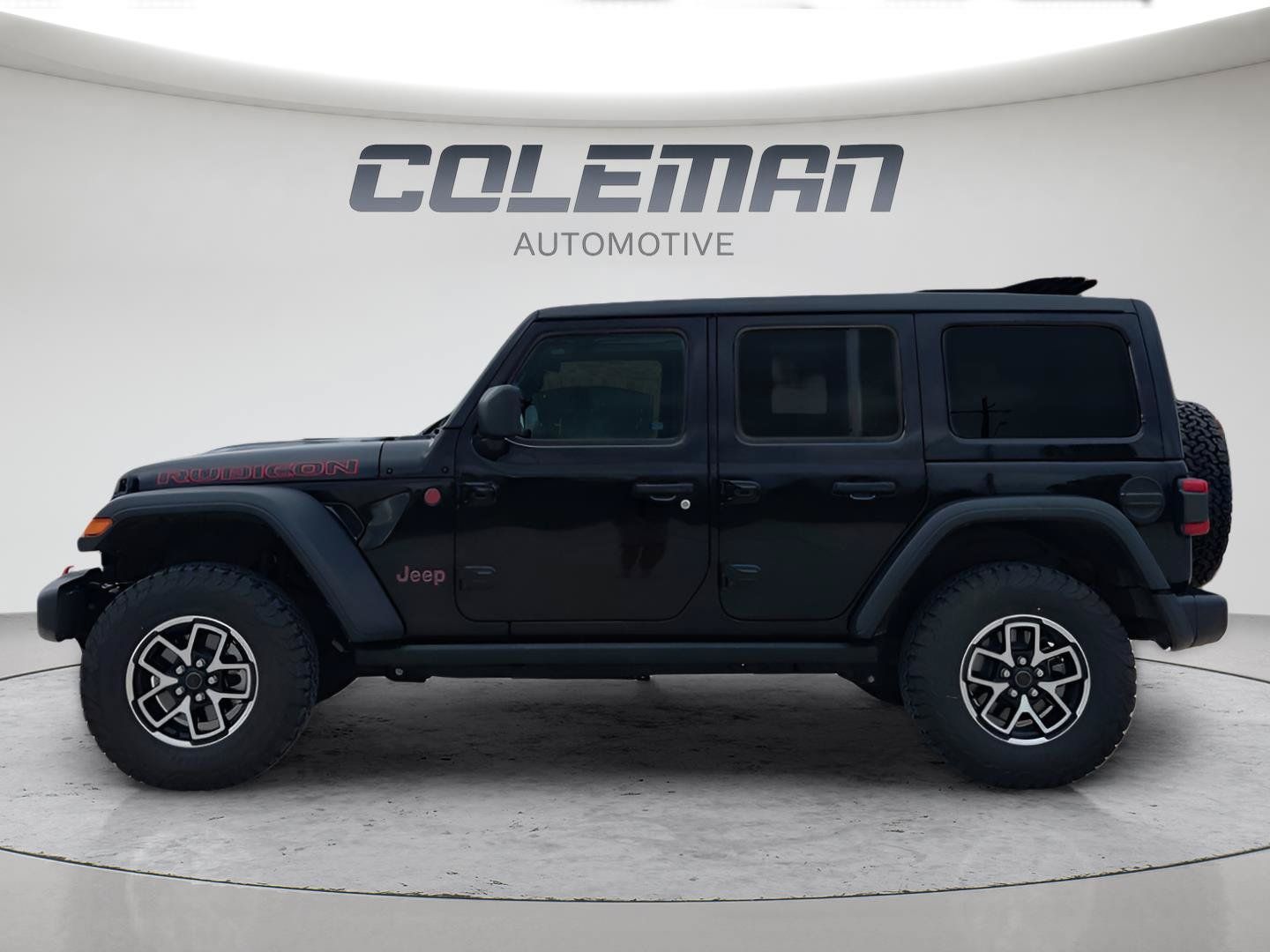 Used 2024 Jeep Wrangler Unlimited Rubicon w/ Technology Group AWD/4WD image 2