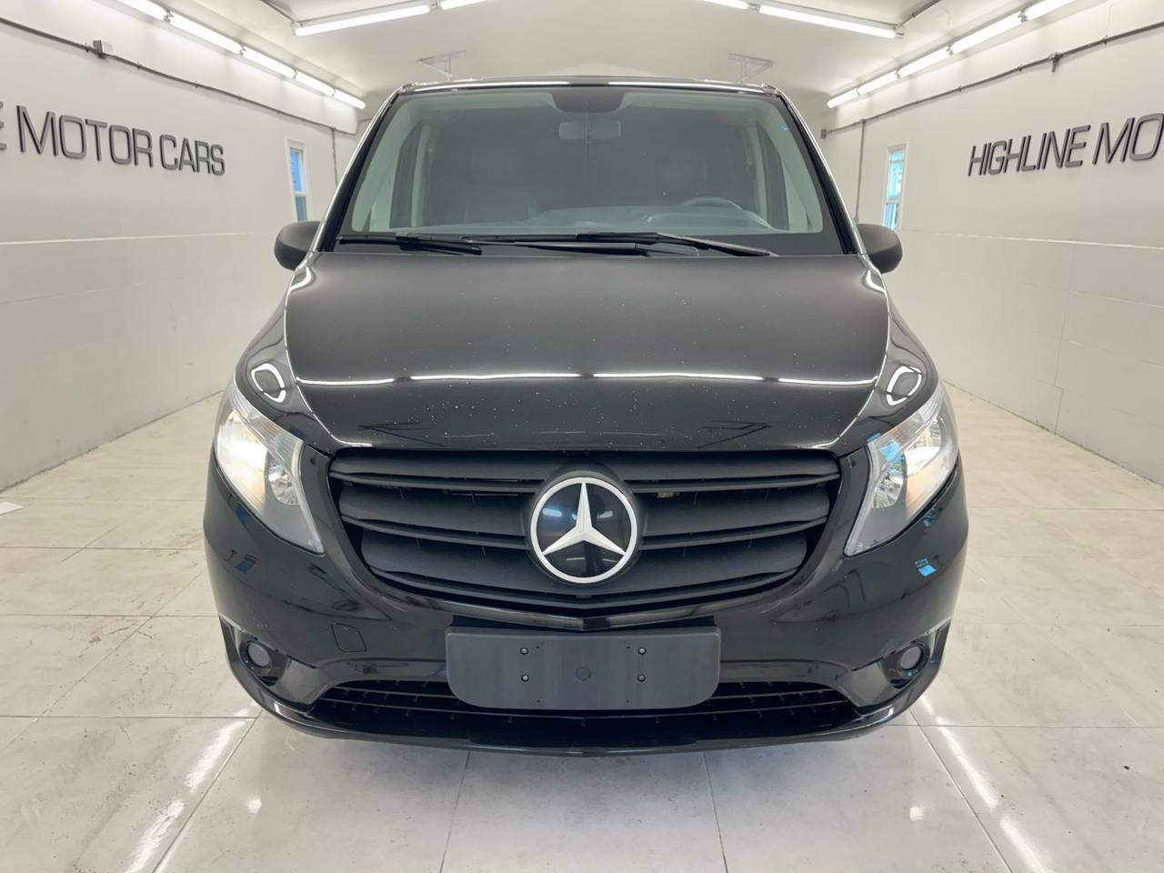 Used 2022 Mercedes-Benz Metris image 2