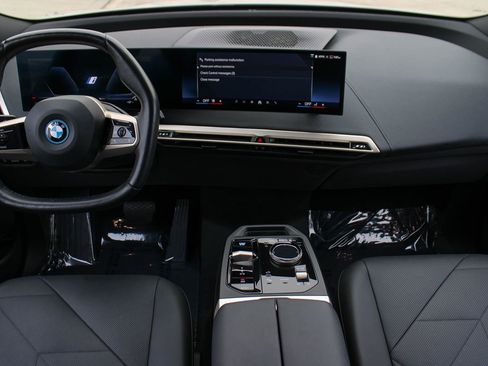 Used 2024 BMW iX xDrive50 w/ Premium Package AWD/4WD image 12