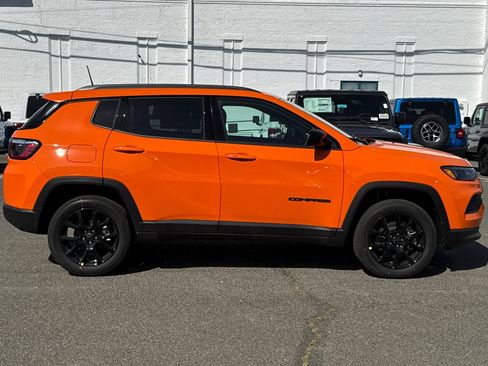 New 2026 Jeep Compass Latitude image 2