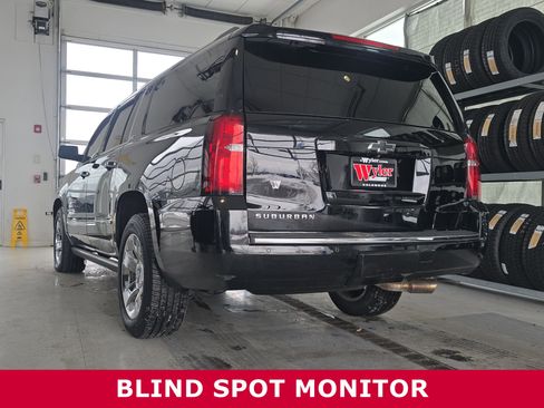 Used 2015 Chevrolet Suburban LTZ image 7