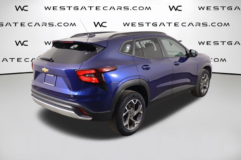 Used 2024 Chevrolet Trax LT FWD image 44
