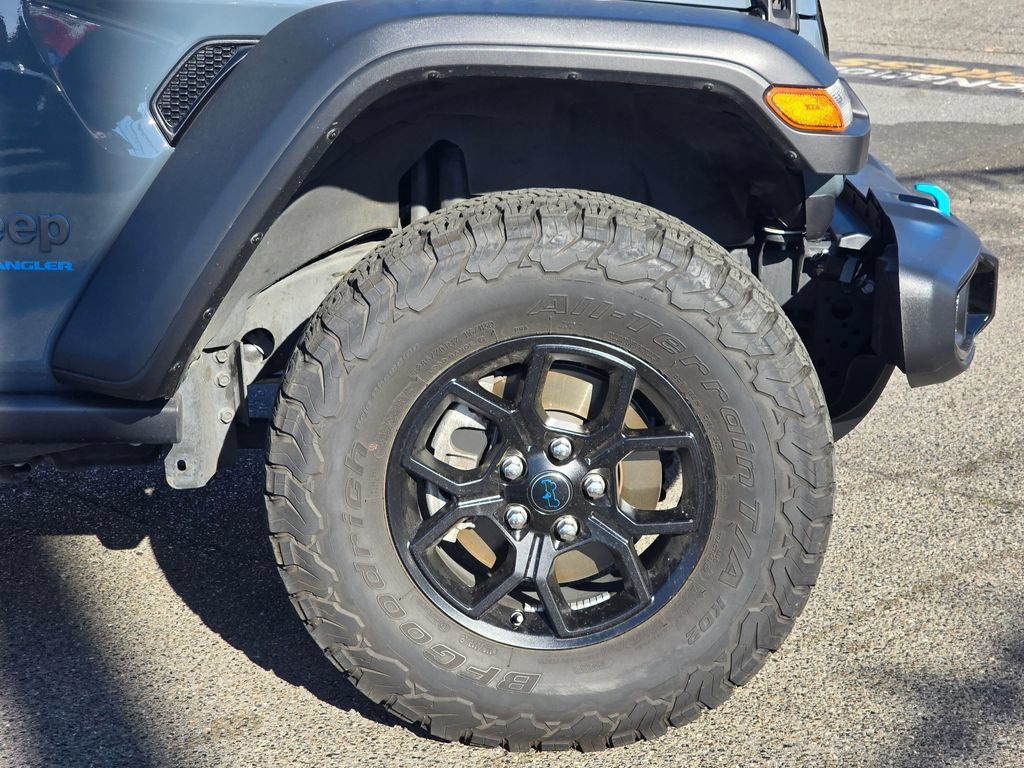 Used 2024 Jeep Wrangler Unlimited AWD/4WD image 10