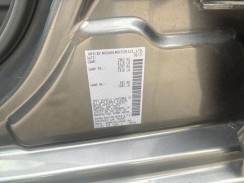 Used 2025 Nissan Altima 2.5 SV FWD image 30