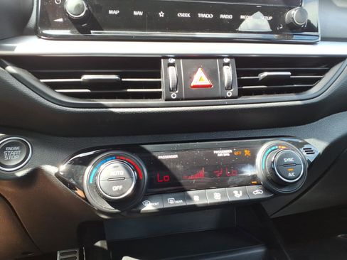 Used 2024 Kia Forte GT-Line image 16