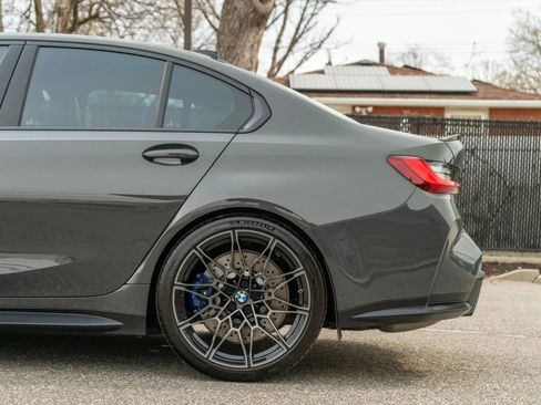 Used 2022 BMW M3 Competition w/ M Carbon Exterior Package AWD/4WD image 21