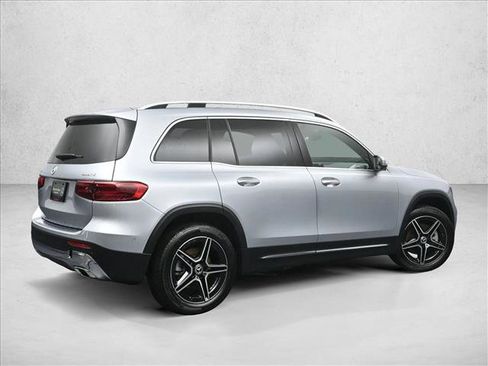 Certified 2026 Mercedes-Benz GLB 250 4MATIC image 2