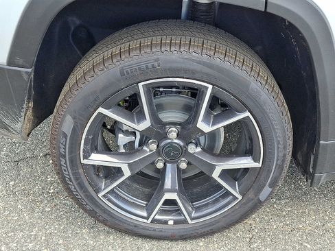New 2026 Jeep Cherokee Overland w/ Trailer Tow Group AWD/4WD image 5