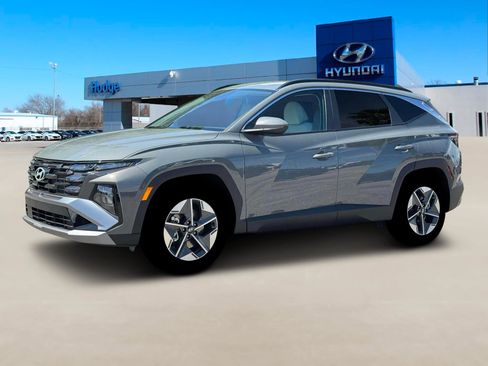 New 2026 Hyundai Tucson SEL FWD image 2