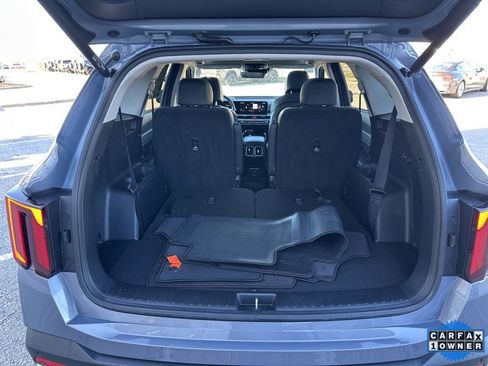 Used 2025 Kia Sorento SX image 41