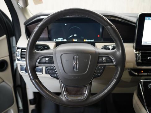 Used 2020 Lincoln Navigator L Reserve w/ Luxury Package AWD/4WD image 12