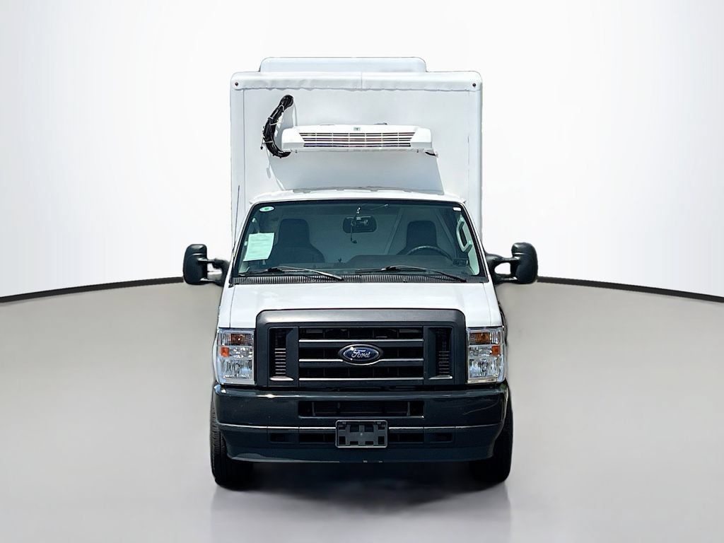 Used 2023 Ford E-350 and Econoline 350 Super Duty w/ Power Windows & Locks Group RWD image 3