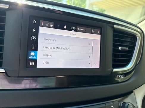 Used 2023 Chrysler Voyager LX FWD image 19
