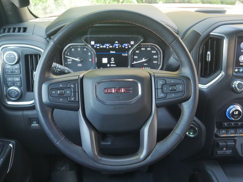 Used 2020 GMC Sierra 1500 AT4 w/ AT4 Premium Package AWD/4WD image 8
