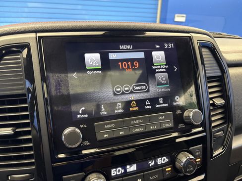 Used 2023 Nissan Titan PRO-4X w/ Pro-4x Convenience Package AWD/4WD image 19