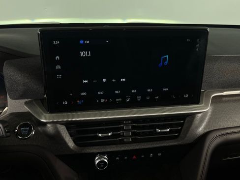 Used 2025 Ford Explorer Platinum w/ LUX Leather Package image 17