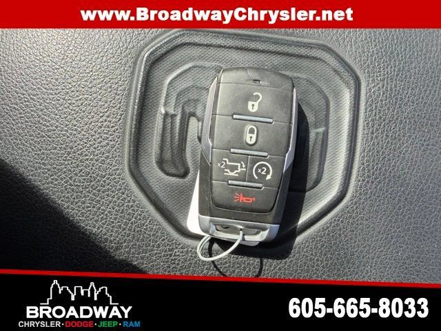 Used 2022 RAM 1500 Laramie AWD/4WD image 23