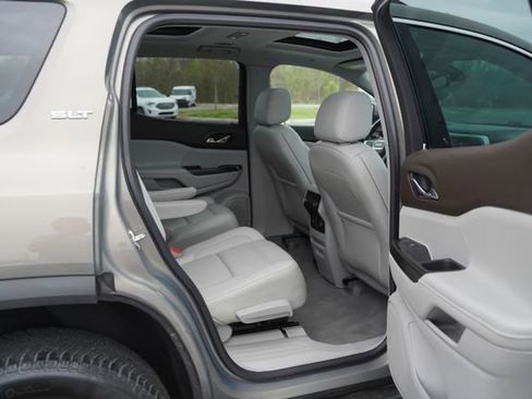 Used 2019 GMC Acadia SLT image 22